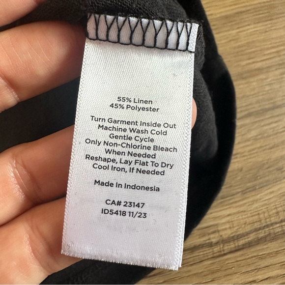 Talbots Womens Top Linen Gold Bead Trim Tee‎ Black Short Sleeve Petite Small NEW - Picture 3 of 7